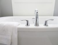 smarta lösningar förvaring badrum